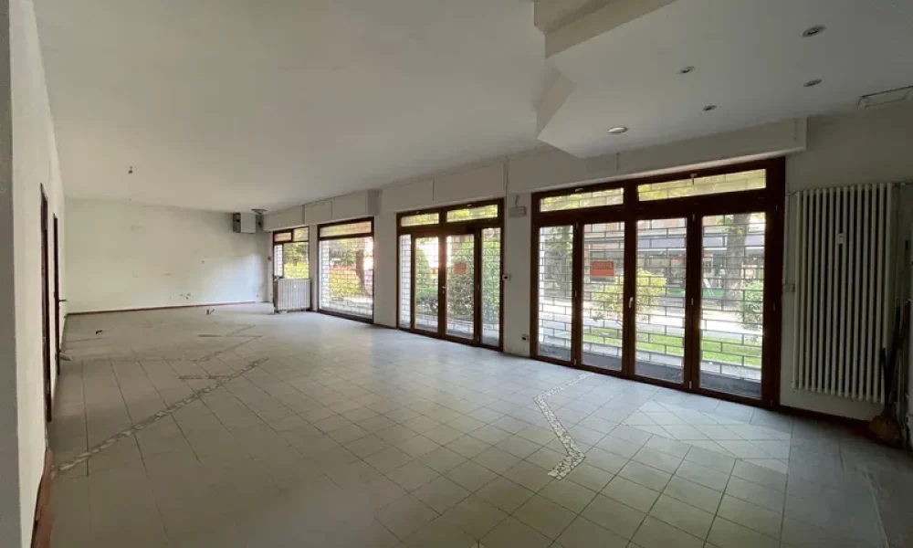 affitto-negozio-padova-zona-ponte-sacra-famiglia-56A-02