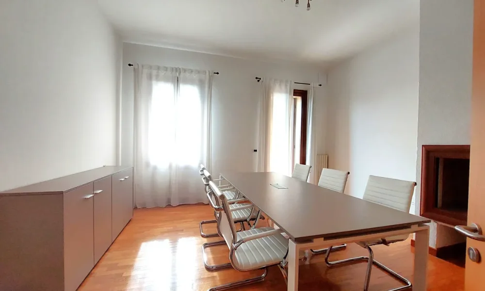 affitto-padova-zonastazione-ufficio-elegante--26A-03