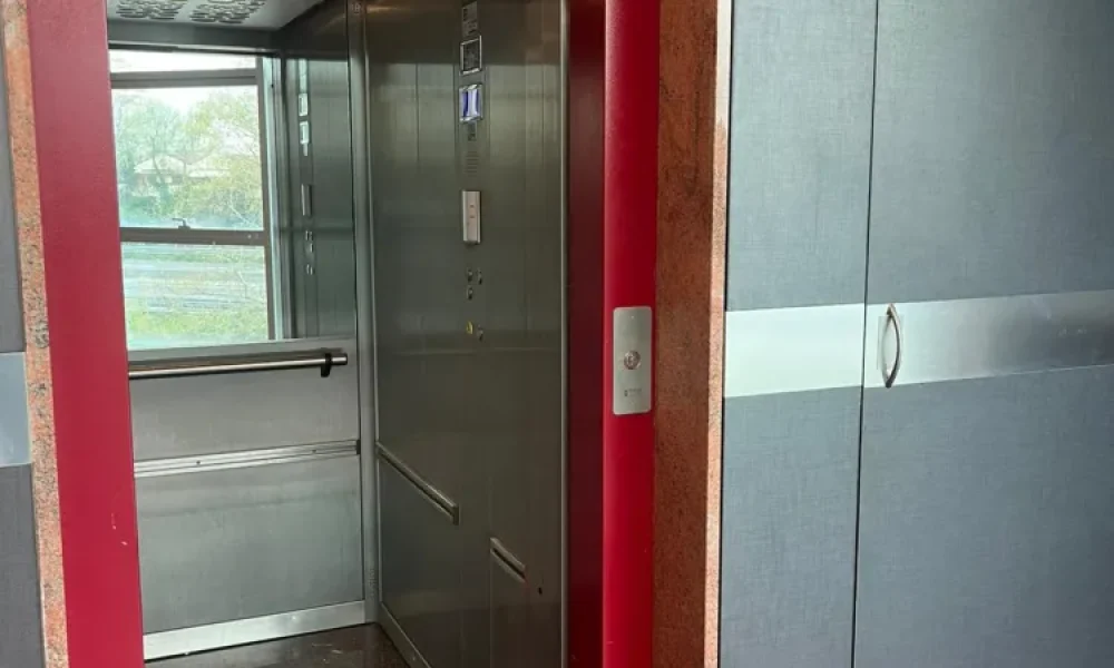 albignasego-stanze-ufficio-coworking-ristrutturato--54A-05