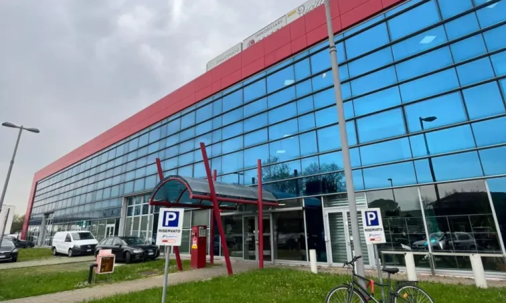 albignasego-stanze-ufficio-coworking-ristrutturato--54A-09