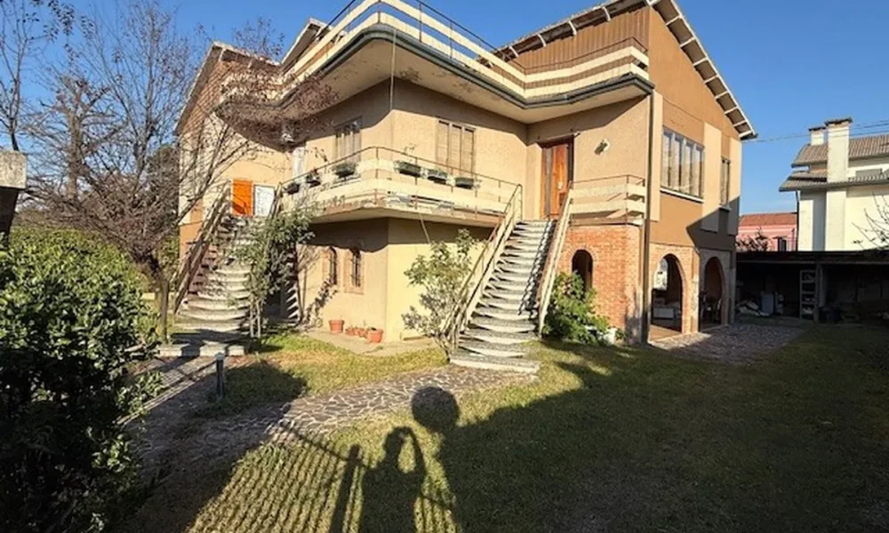 arsego-centralissimo-casa-singola-ampispazi-giardinoprivato-480-02