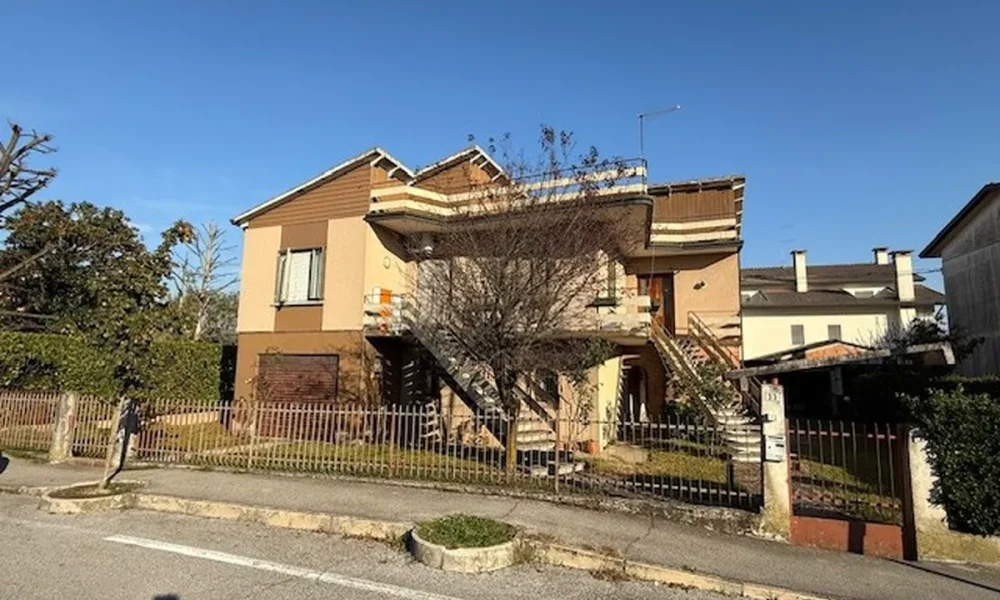 arsego-centralissimo-casa-singola-ampispazi-giardinoprivato-480-04