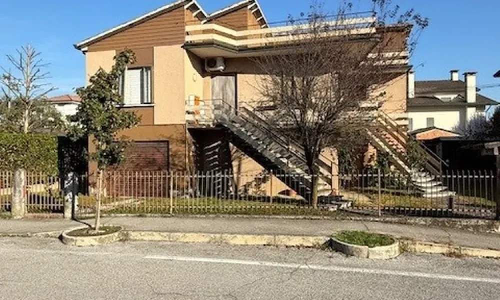 arsego-centralissimo-casa-singola-ampispazi-giardinoprivato-480-05