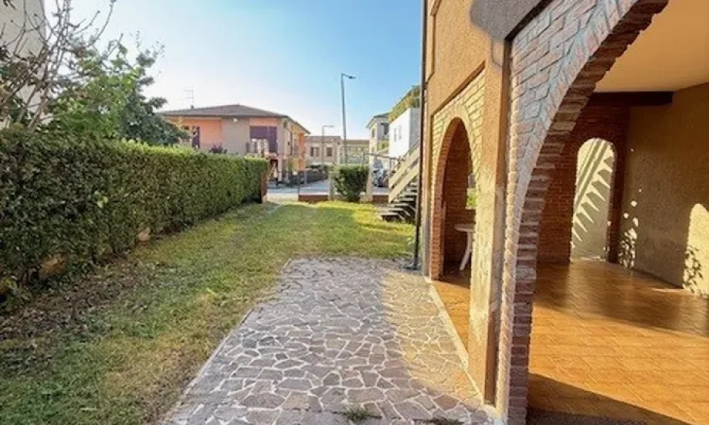 arsego-centralissimo-casa-singola-ampispazi-giardinoprivato-480-17