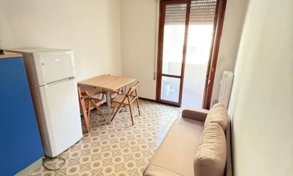 padova-zona-chiesanuova-miniappartamento-investimento-garage--101-02