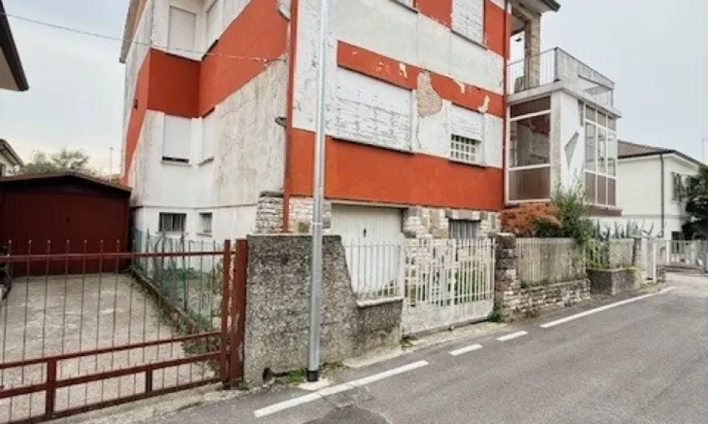 padova-zona-facciolati-palazzina-daristrutturare--409-09