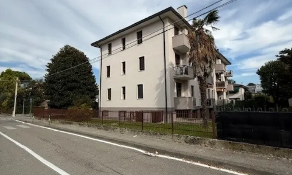 salboro-appartamento-buonostato-trecamere-ultimopiano--356-08