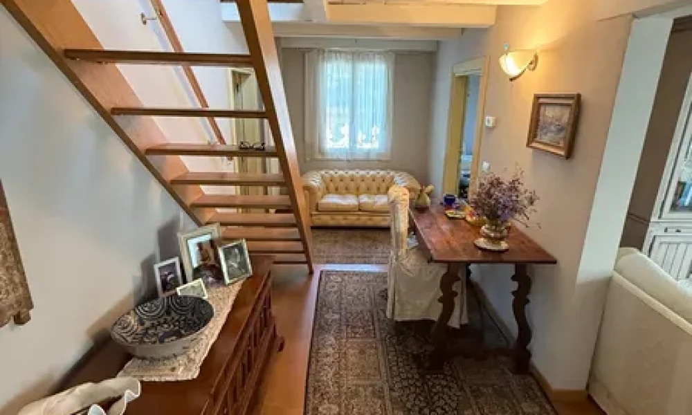 vendesi-attico-tre-camere-stile-liberty-zona-sacra-famiglia-padova-303-03
