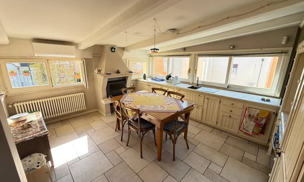 vendesi-attico-tre-camere-stile-liberty-zona-sacra-famiglia-padova-303-32
